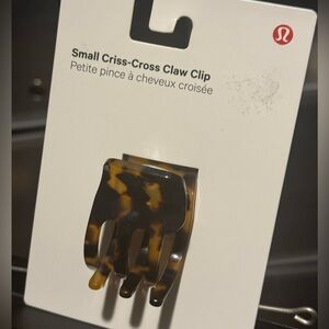 Lululemon Small Criss-Cross Claw Clip
